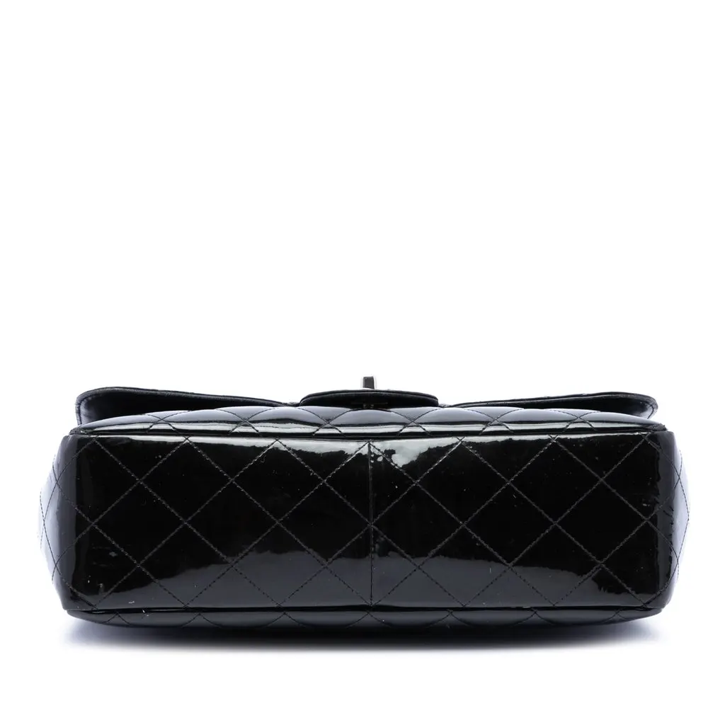 Chanel Jumbo Classic Patent Single Flap Black Leather Very good - Inside View