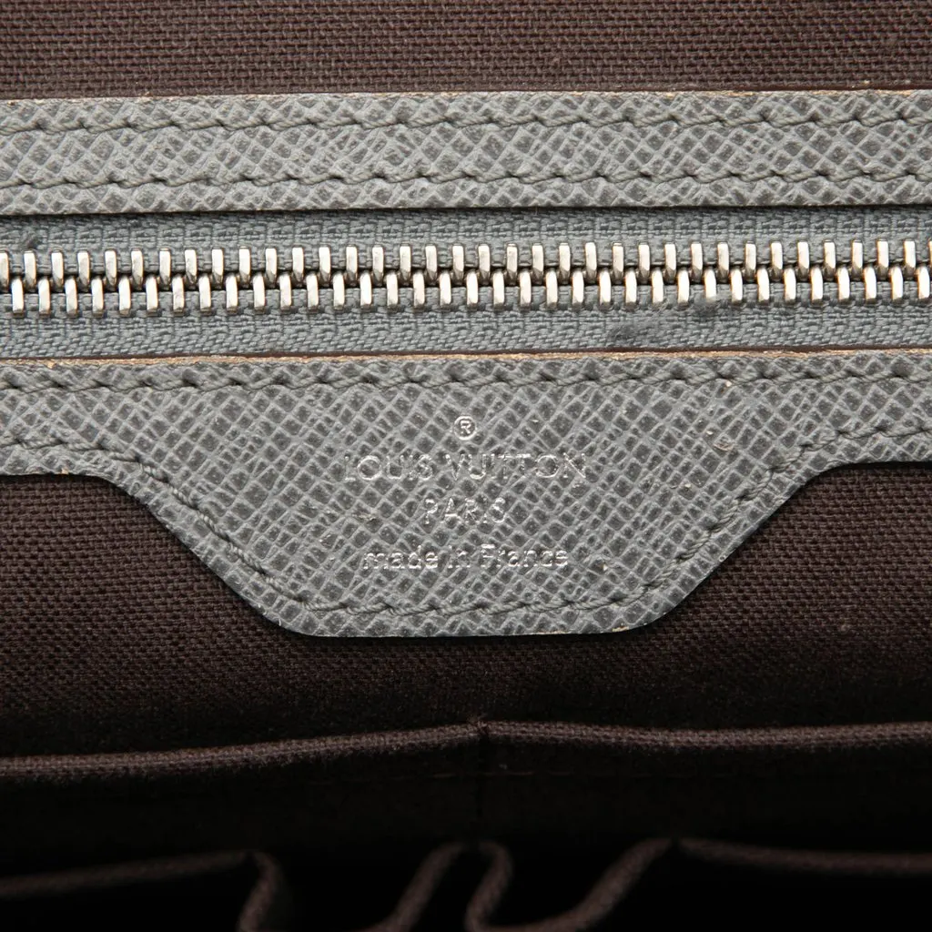 Louis Vuitton Taiga Vassili GM MultiColor Leather Good - Box View