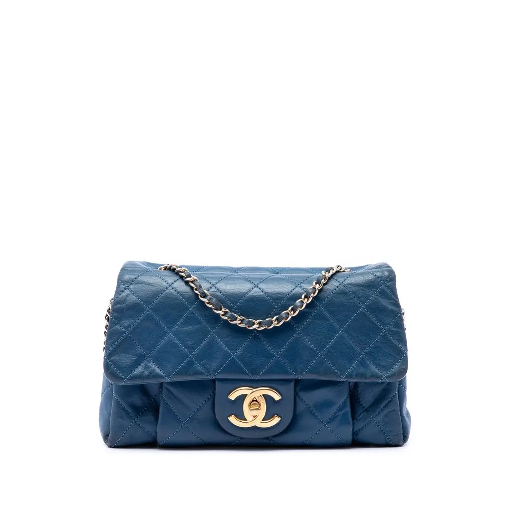 Chanel Small Quilted Iridescent Calfskin Chic Quilt Flap Blue Leather Very good - Front View