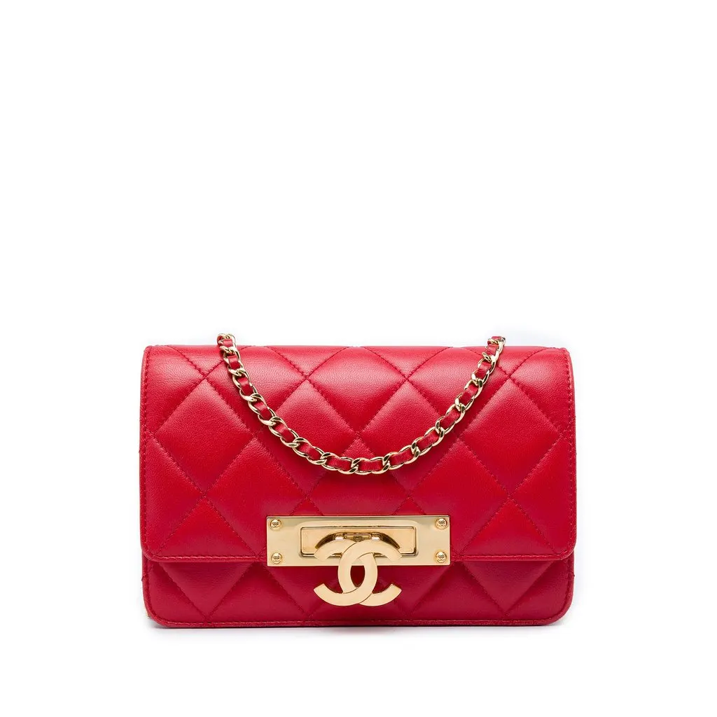 Chanel Medium Quilted Lambskin Golden Class Flap Red Leather Very good - Front View