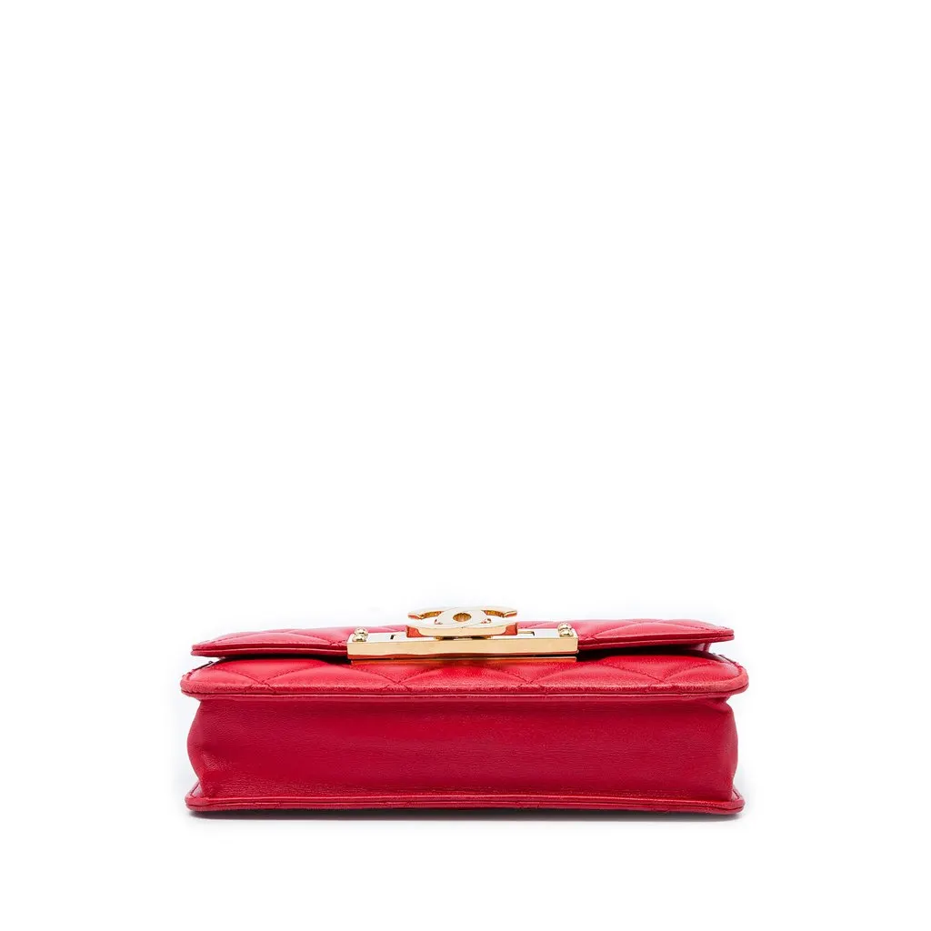 Chanel Medium Quilted Lambskin Golden Class Flap Red Leather Very good - Inside View