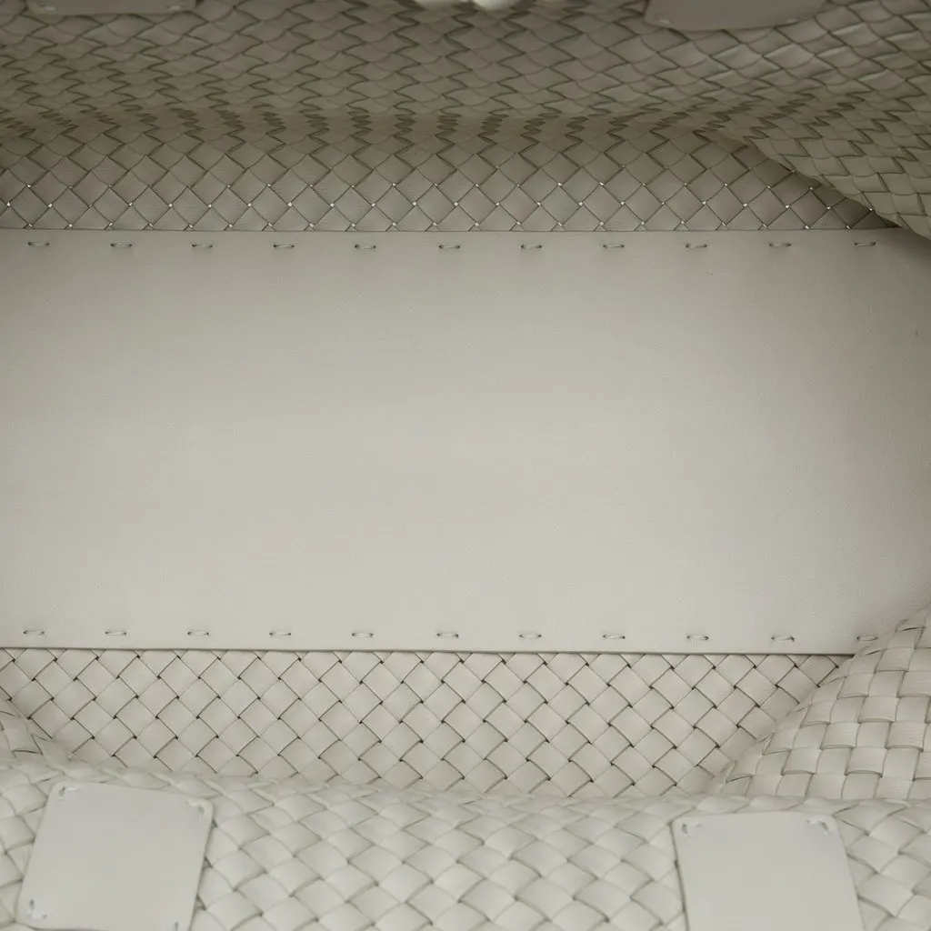 Bottega Veneta Limited Edition Medium Lambskin Intreccio Mist Spheres Cabat Tote White Leather Very good - Model View