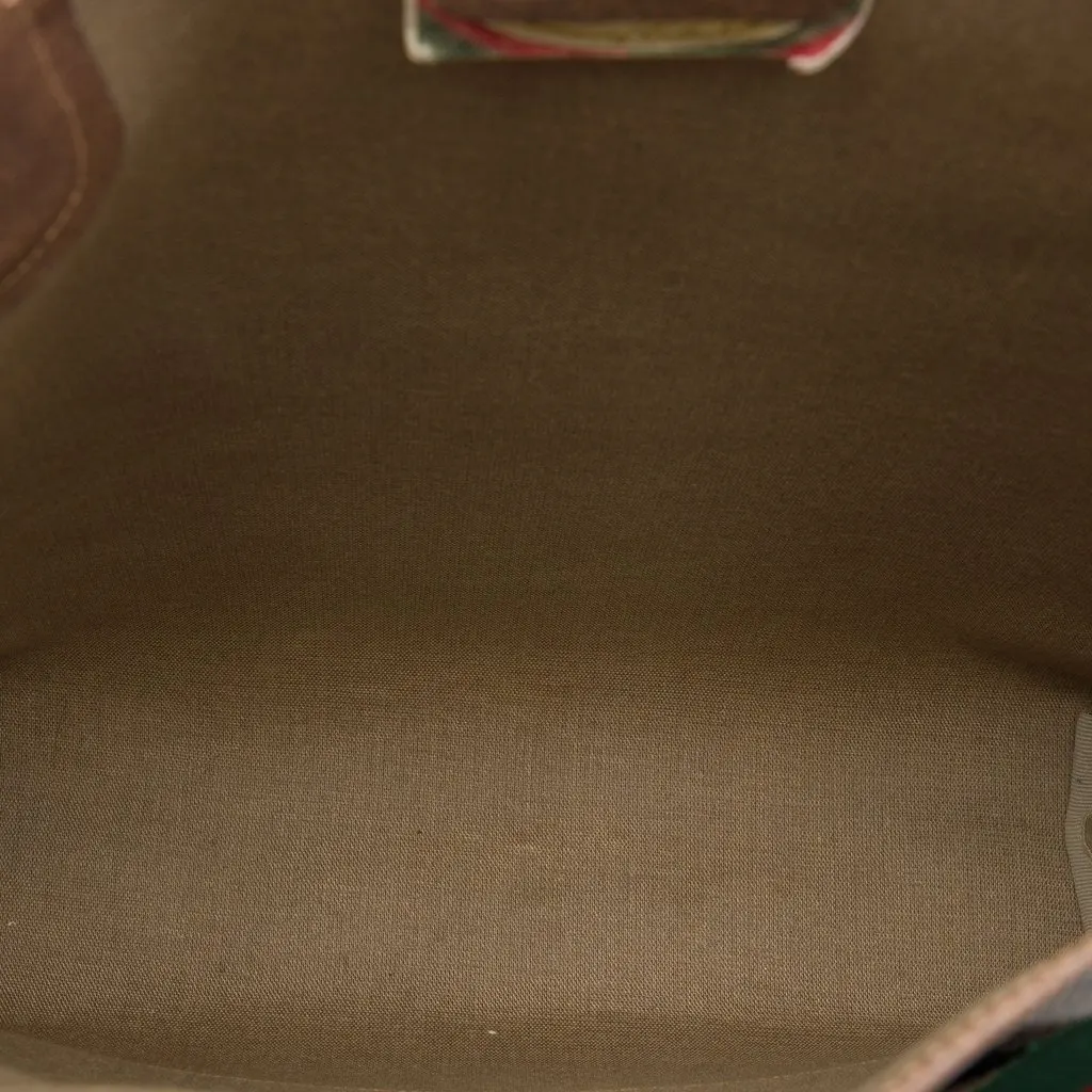 Gucci GG Supreme Web Tote Beige Canvas Very good - Model View