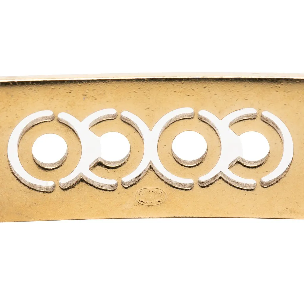 Chanel CC Gold Plated Strass Coco Plaque Double Chain Belt Gold Metal Very good - Model View