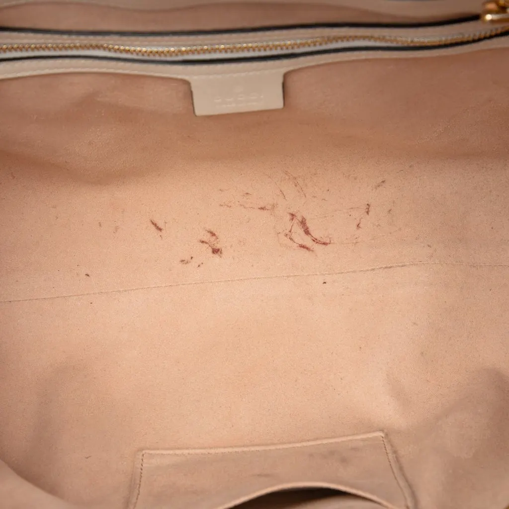 Gucci Medium GG Supreme Padlock Tote Beige Very good - Model View