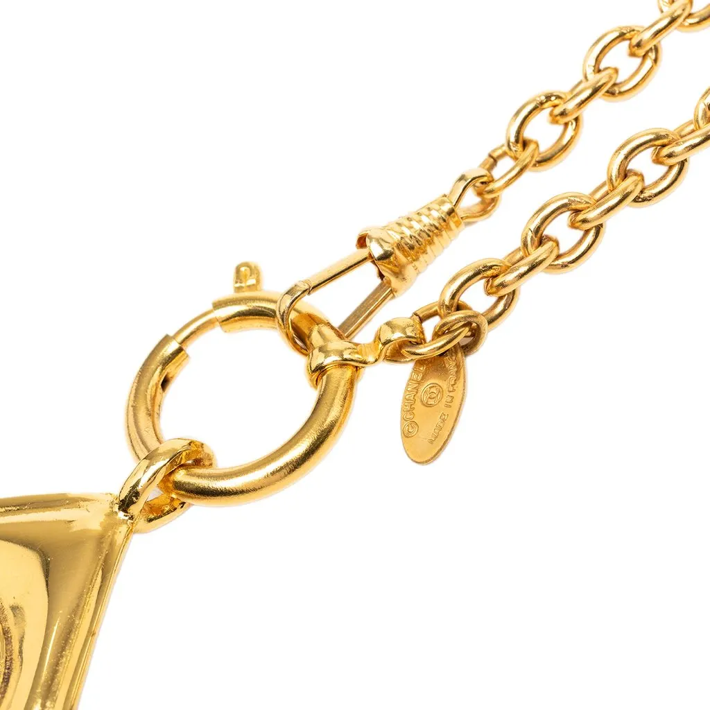 Chanel CC Gold Plated Diamond Shape Pendant Necklace Gold Metal Very good - Model View