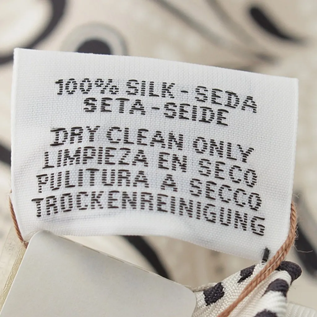 Hermès Les Tortues Silk Bandana 55 Brown Never worn - Inside View