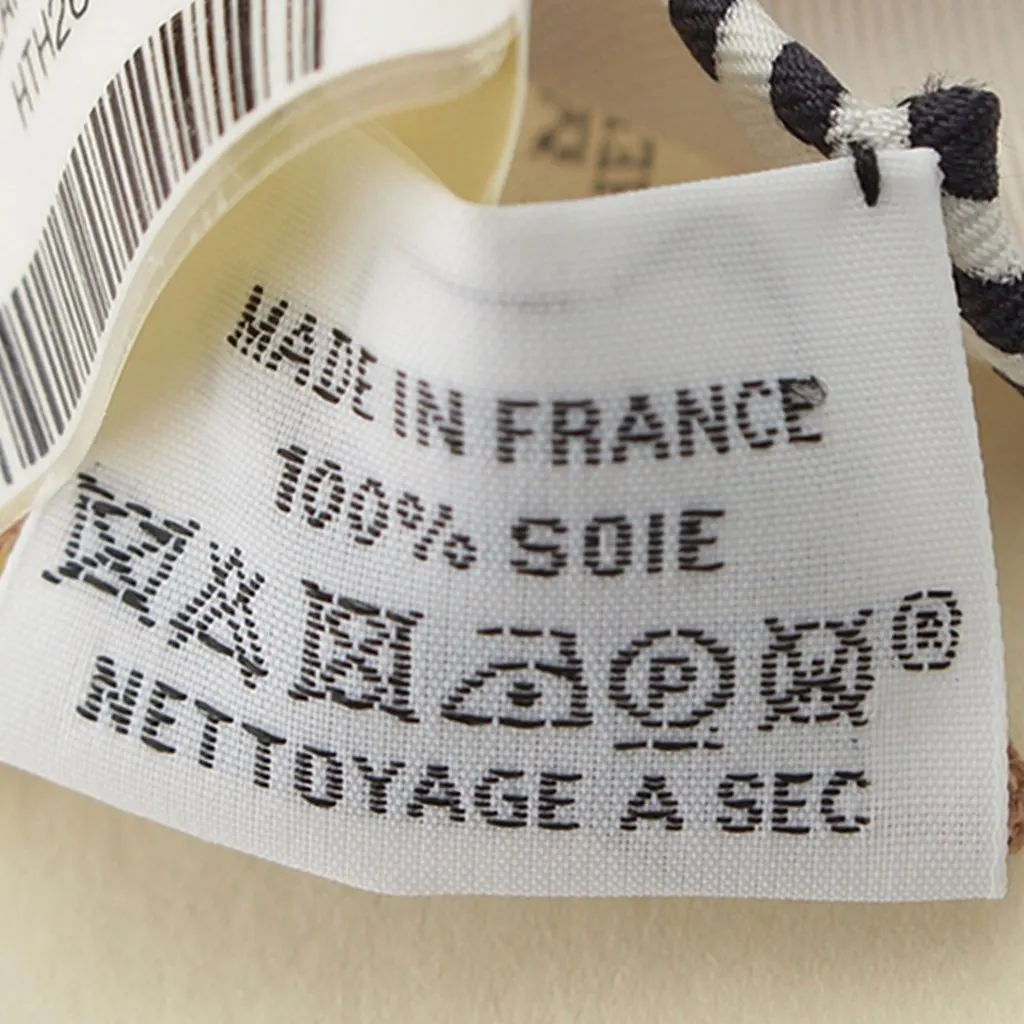 Hermès Les Tortues Silk Bandana 55 Brown Never worn - Model View