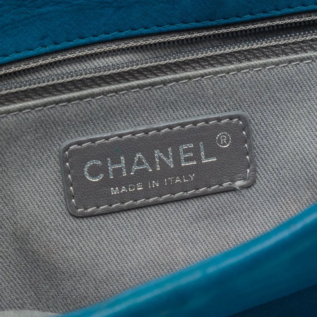 Chanel Iridescent Calfskin East Glint Flap Blue Leather Very good - Box View