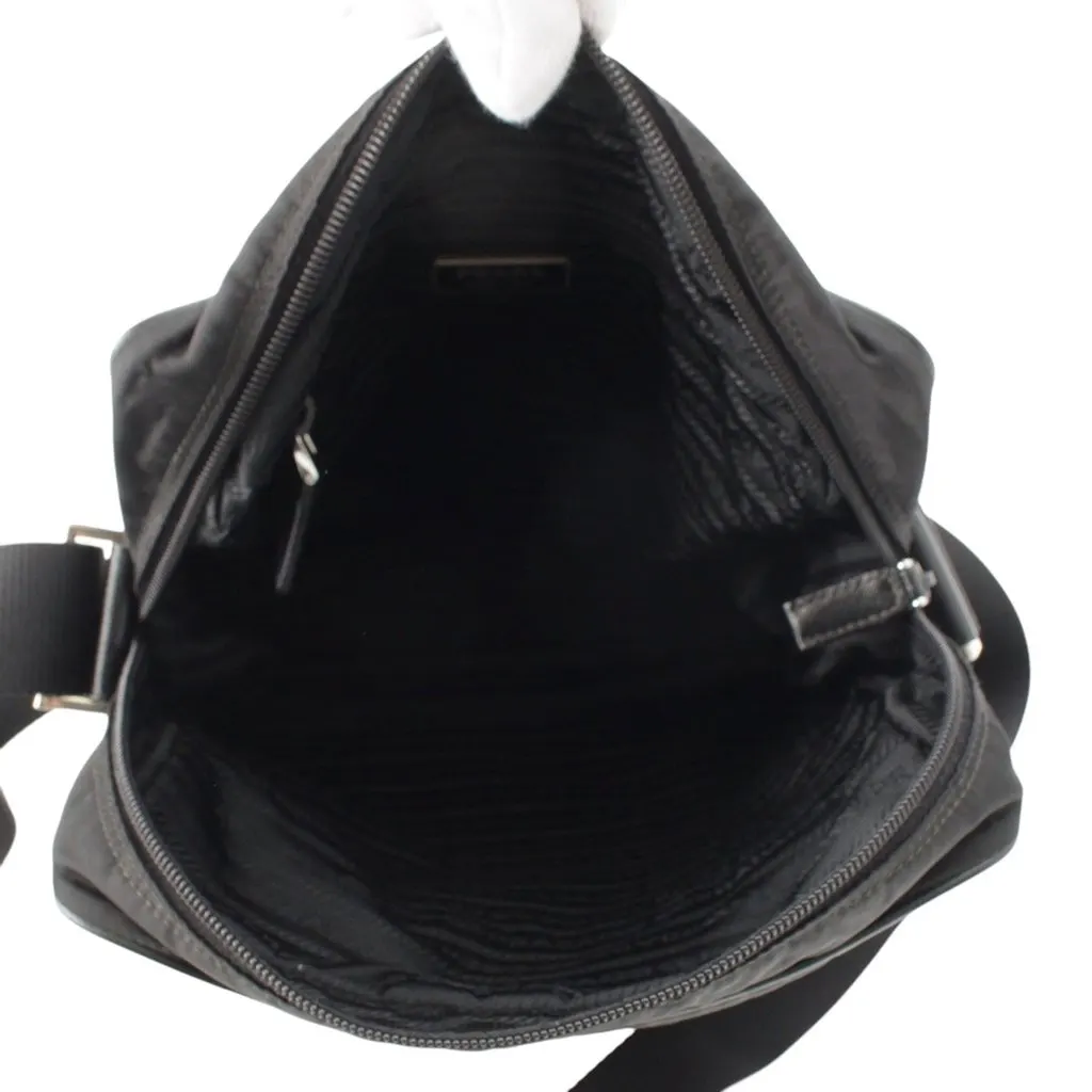 Prada Saffiano Trimmed Tessuto Zip Top Crossbody Black Very good - Model View