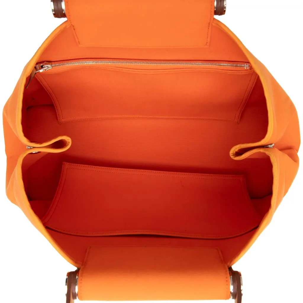 Hermès Toile Cabag Elan PM Orange Canvas Good - Model View