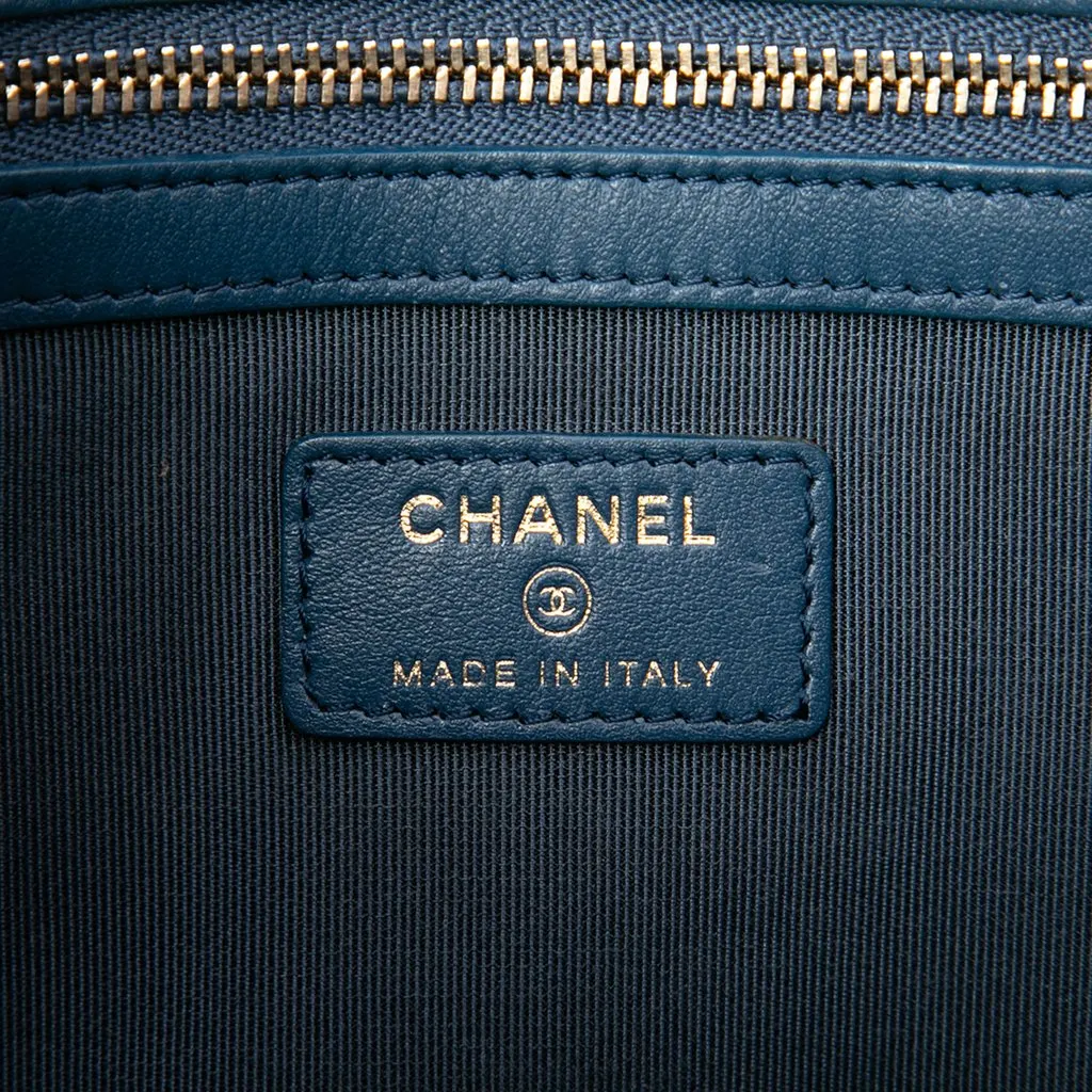 Chanel Medium Quilted Patent O Case Clutch Black Leather Good - Box View