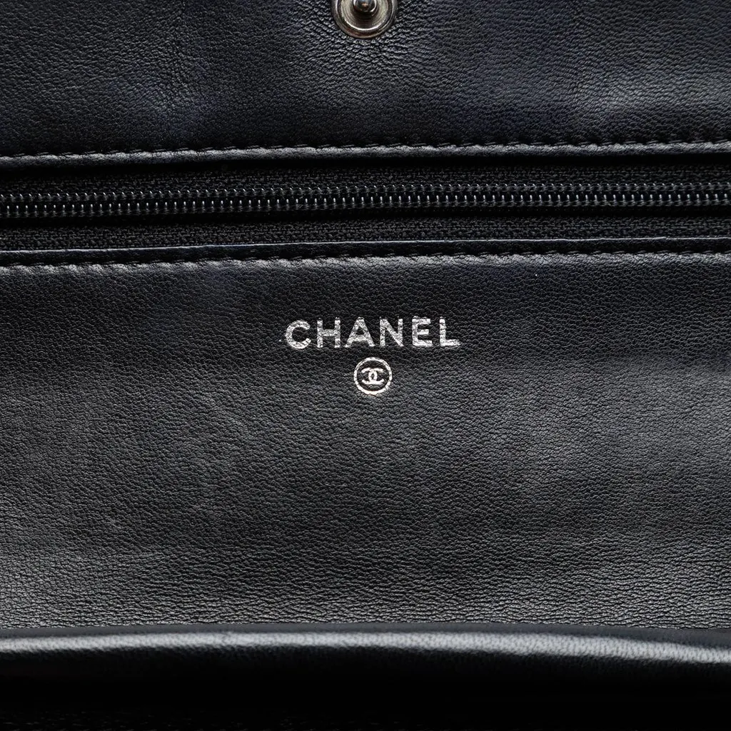 Chanel Quilted Lambskin Boy Wallet On Chain Black Leather Very good - Model View