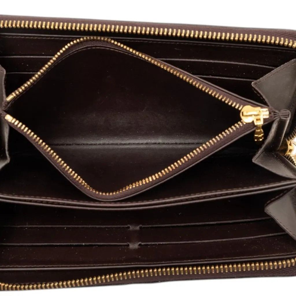 Louis Vuitton Monogram Vernis Zippy Long Wallet Purple Leather Very good - Model View