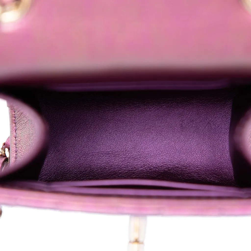 Chanel CC Quilted Iridescent Lambskin Phone Holder with Chain Purple Leather Very good - Model View