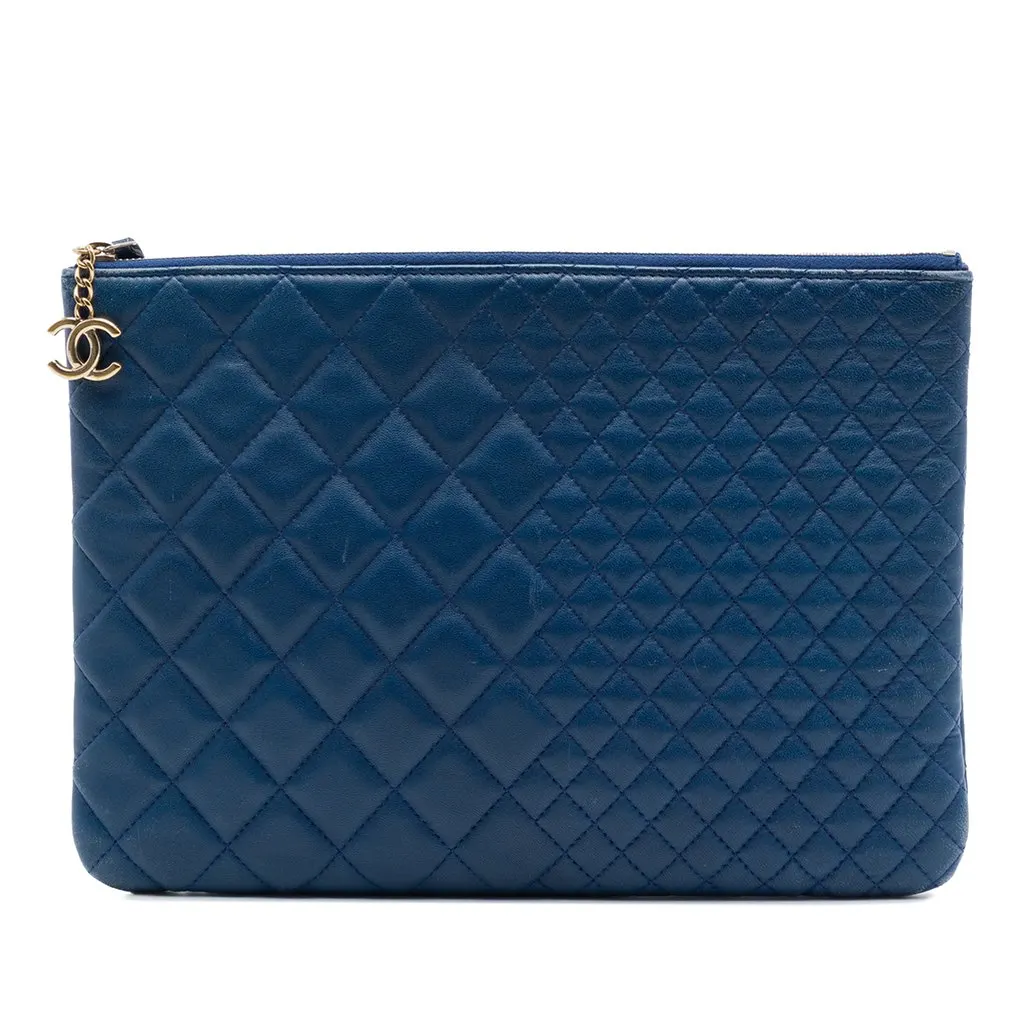 Chanel Medium Bi Quilted Lambskin O Case Clutch Blue Leather Very good - Front View