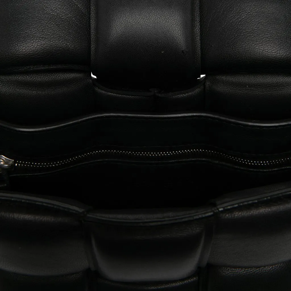 Bottega Veneta Nappa Intrecciato Padded Cassette Crossbody Black Leather Very good - Model View