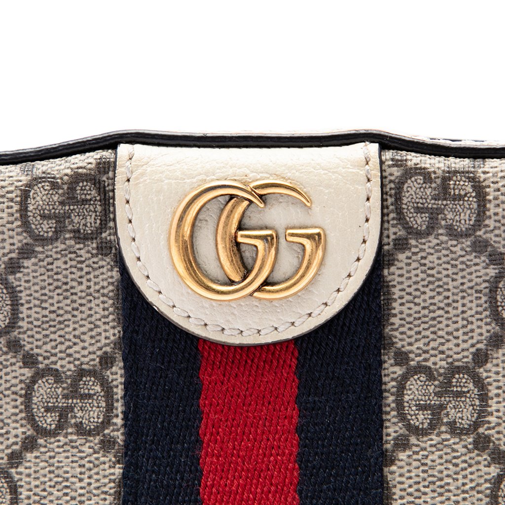 Gucci Small GG Supreme Textured Calfskin | Libas Collective