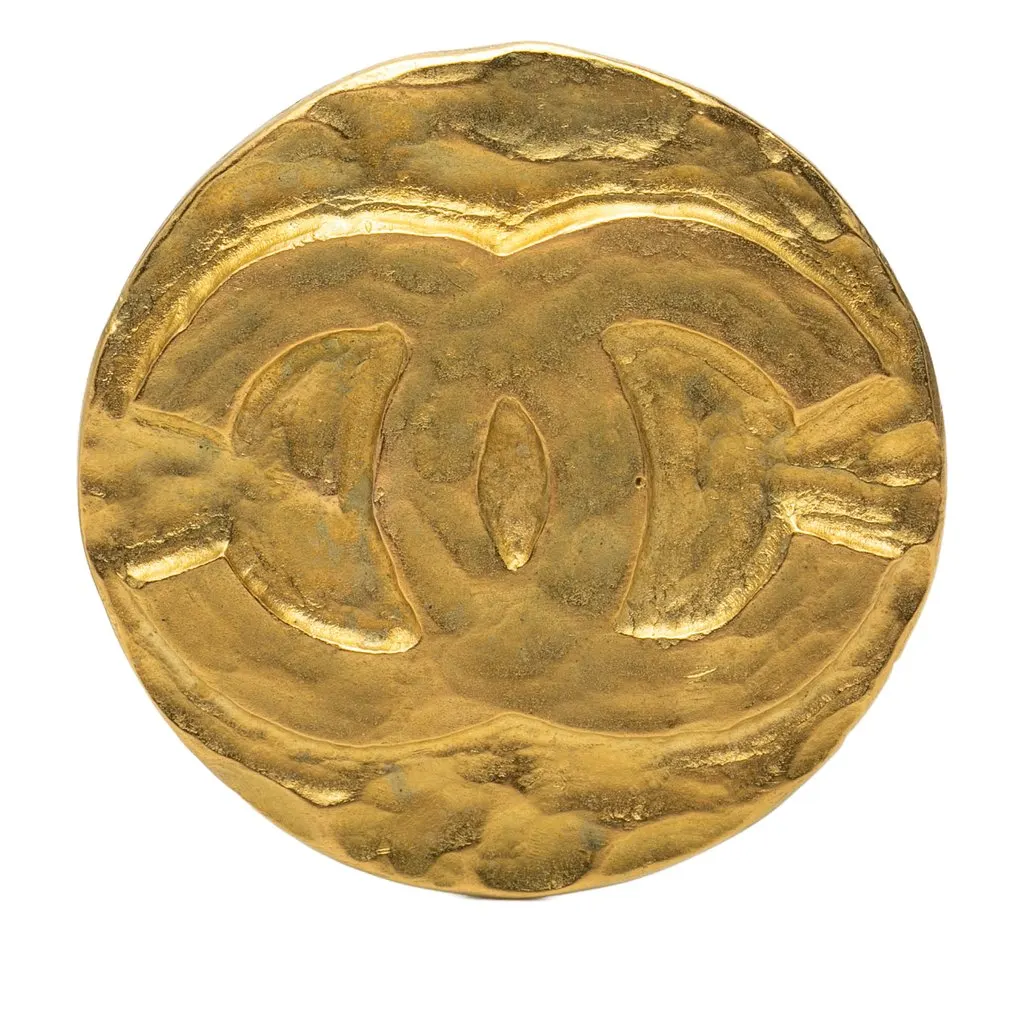 Chanel CC Gold Plated Round Brooch Gold Metal Very good - Front View
