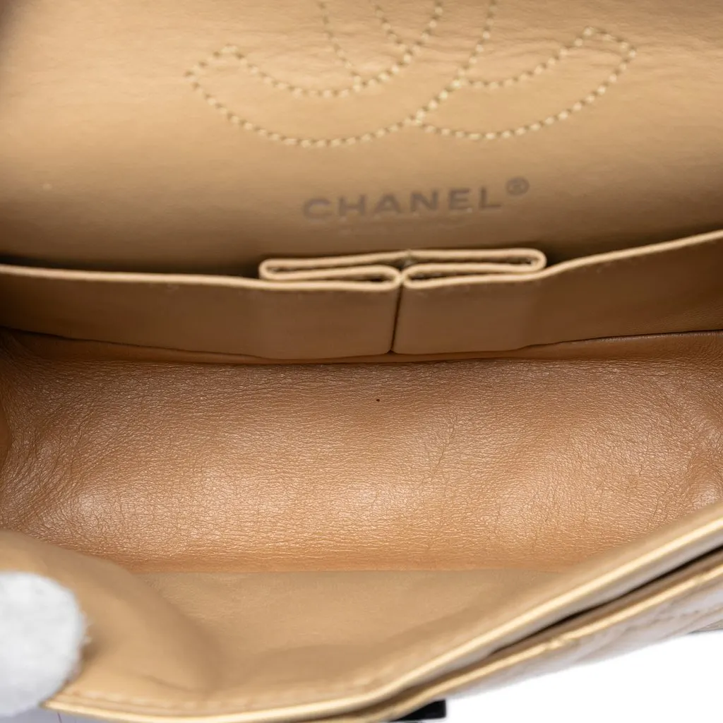 Chanel Quilted Aged Calfskin Reissue 2.55 Double Flap 224 Gold Leather Very good - Model View