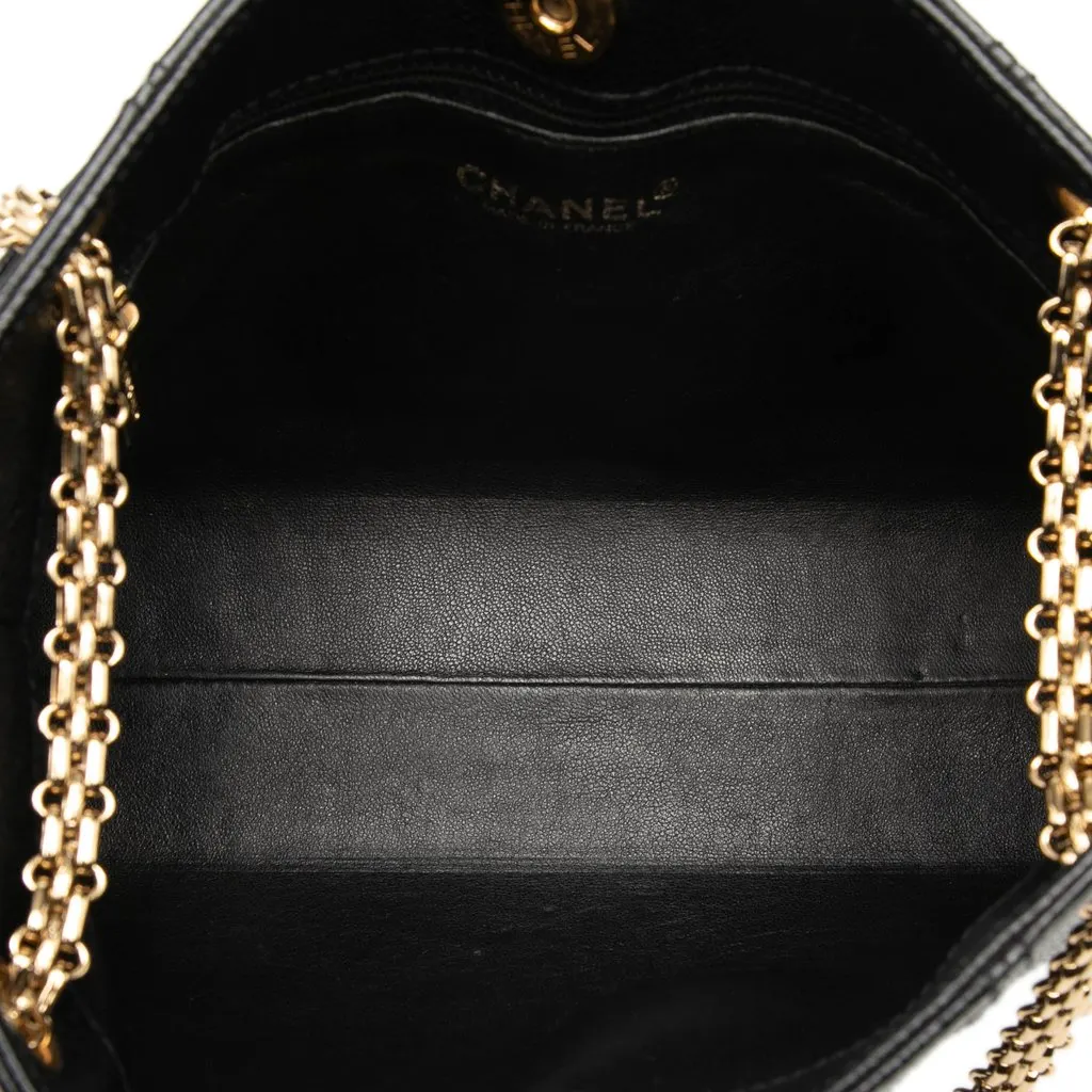 Chanel CC Caviar Chain Shopping Tote Black Leather Very good - Model View