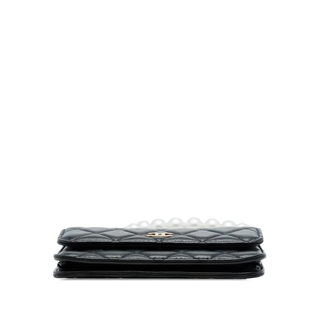 Chanel Quilted Lambskin Maxi Pearls Clutch With Chain Black Leather Very good - Inside View
