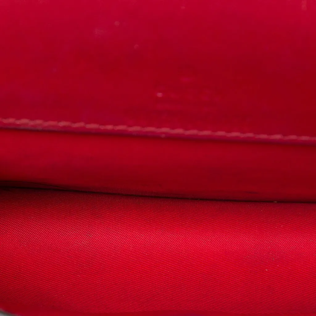 Gucci Mini GG Supreme Cherry Crossbody Beige Canvas Good - Model View