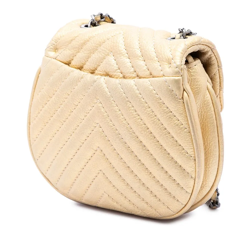 Chanel CC Chevron Metallic Aged Calfskin Bubble Flap Gold Leather Very good - Back View