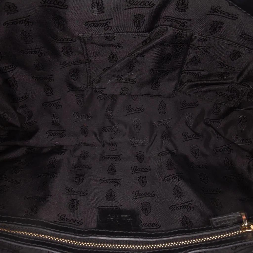 Gucci Large Patent Hysteria Clutch Black Leather Good - Model View