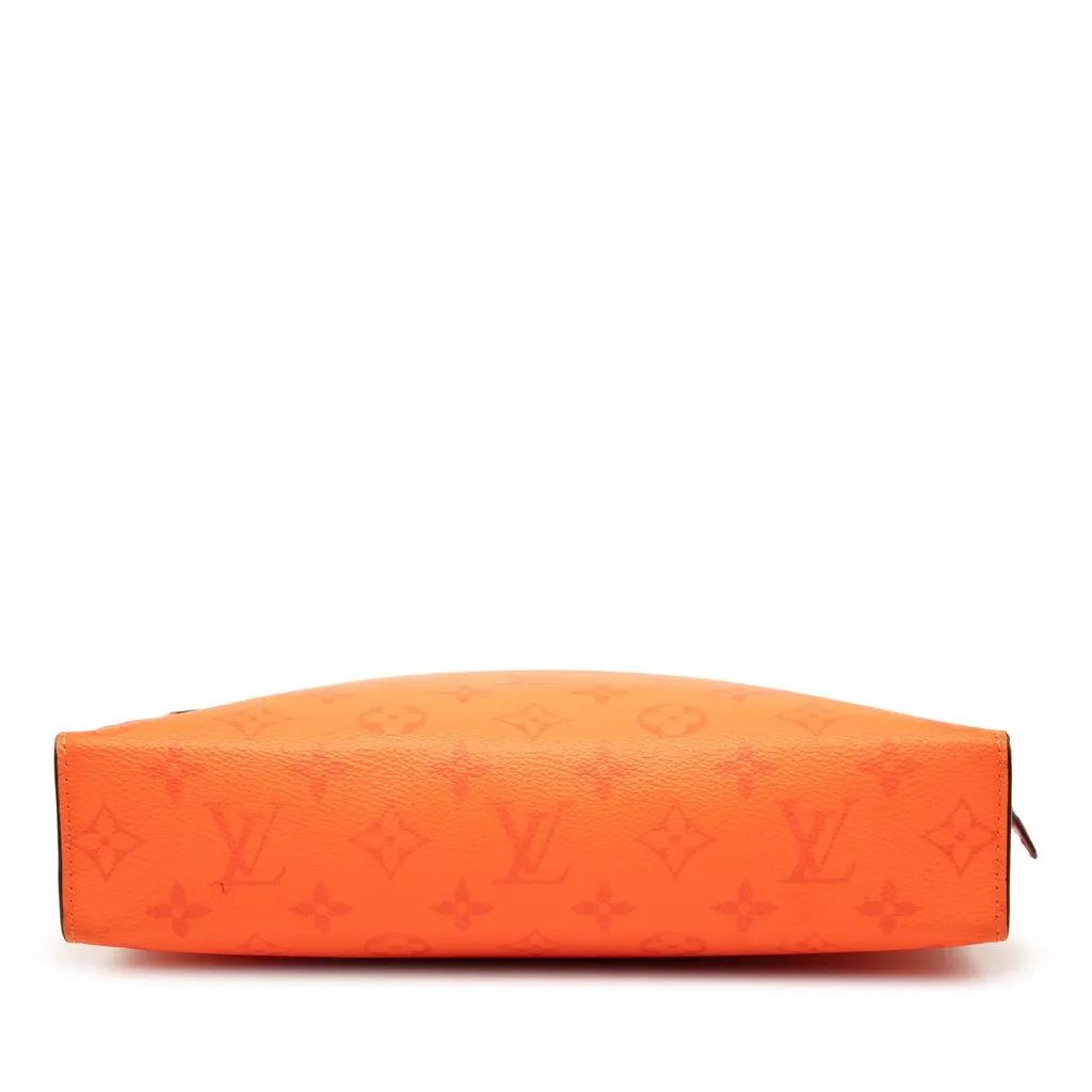 Louis Vuitton Monogram Taigarama Pochette Voyage MM Orange Very good - Inside View