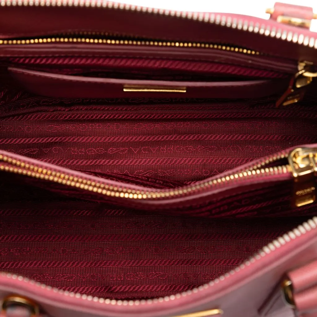 Prada Medium Saffiano Lux Promenade Satchel Pink Leather Very good - Model View