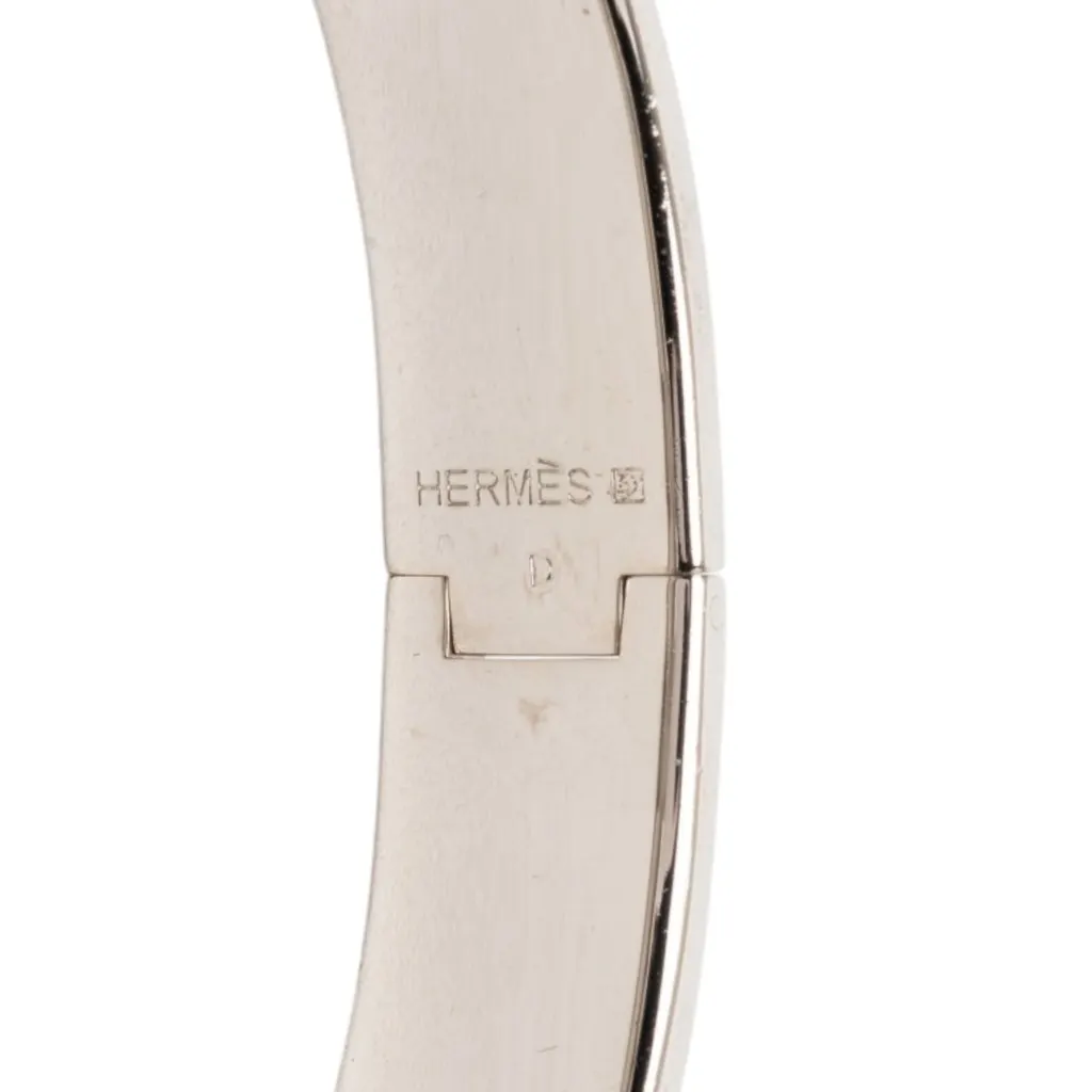 Hermès Narrow Enamel Clic H Bracelet PM Black Very good - Model View