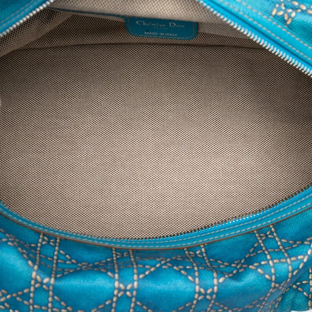 Dior Canvas Cannage Print Cherie Handbag Blue Very good - Model View