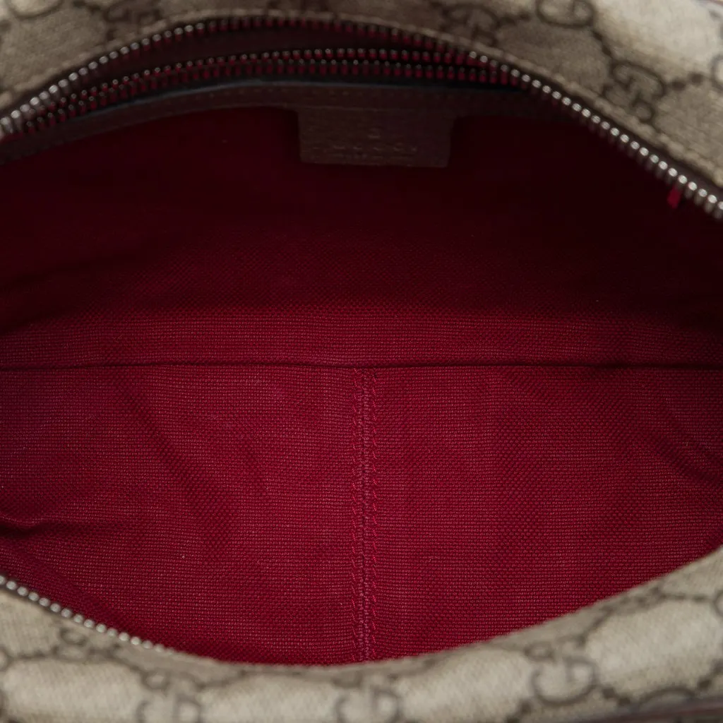 Gucci GG Supreme Soft Trunk Crossbody Beige Very good - Model View
