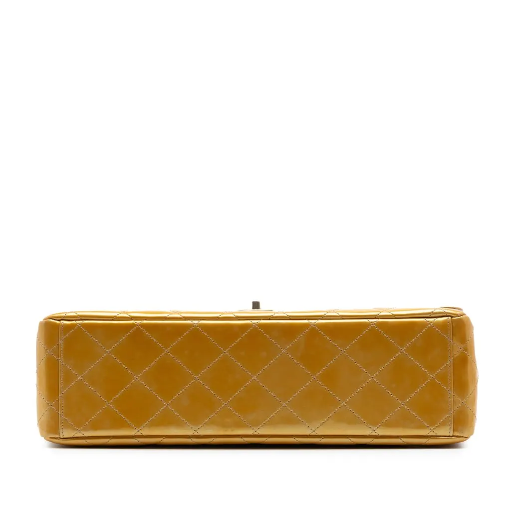 Chanel Maxi Classic Patent Single Flap Gold Leather Very good - Inside View