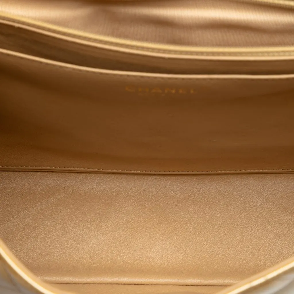 Chanel Maxi Classic Patent Single Flap Gold Leather Very good - Model View
