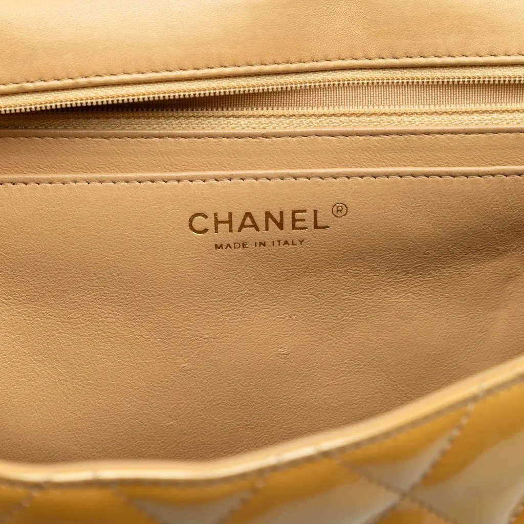 Chanel Maxi Classic Patent Single Flap Gold Leather Very good - Box View