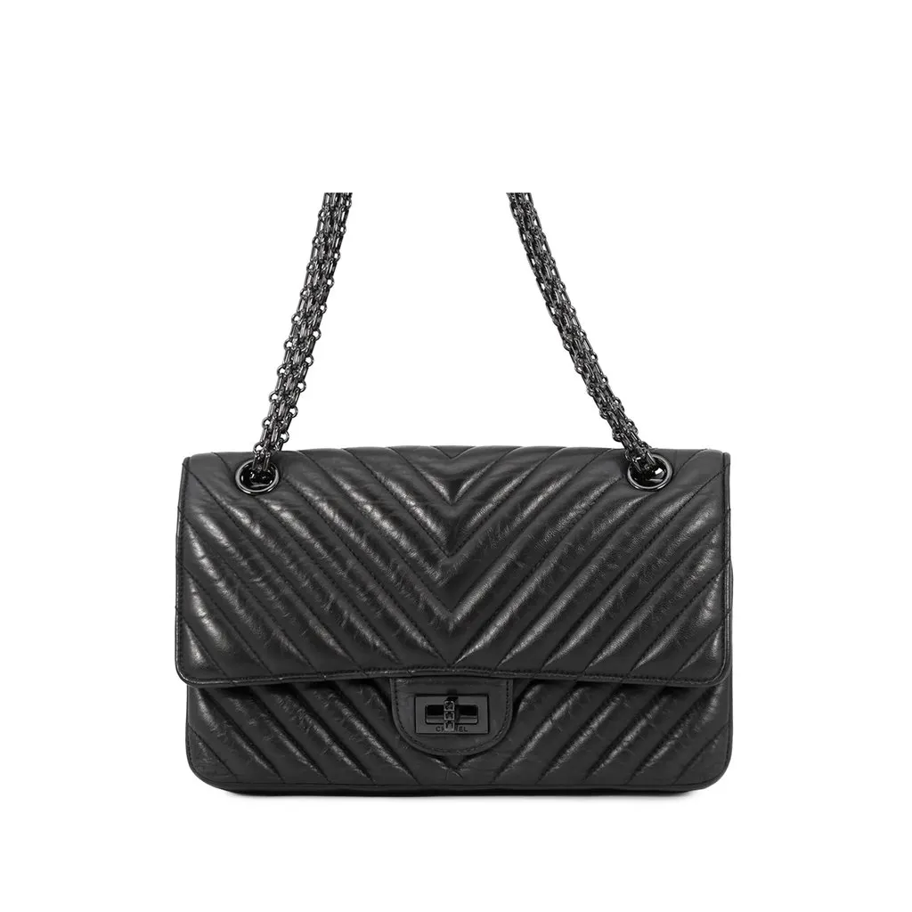 Chanel Chevron Lambskin So Black Reissue 2.55 Double Flap 225 Black Leather Very good - Front View