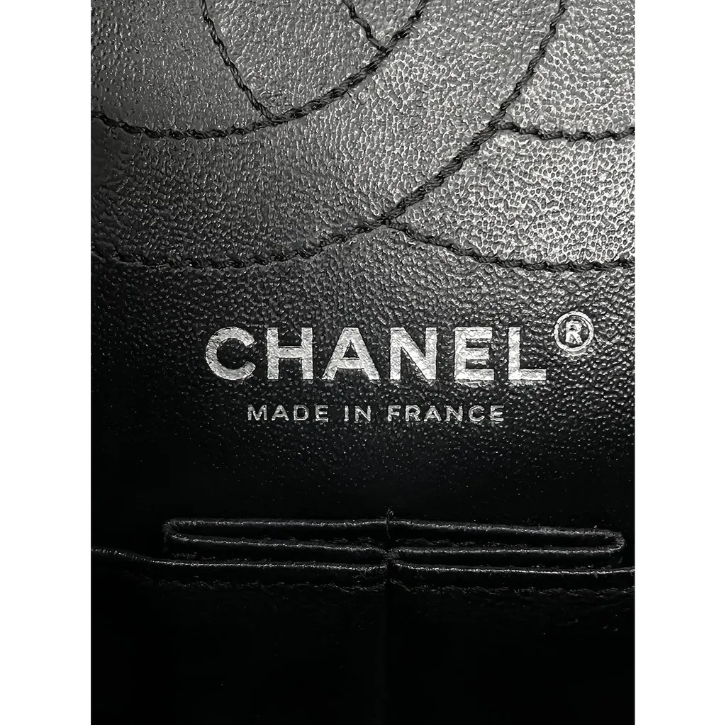 Chanel Chevron Lambskin So Black Reissue 2.55 Double Flap 225 Black Leather Very good - Model View