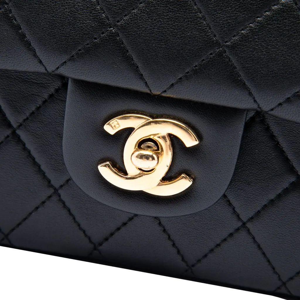 Chanel Medium Classic Lambskin Double Flap Black Leather Very good - Box View
