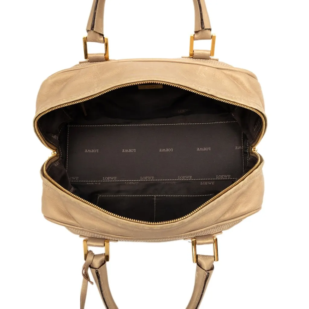 Loewe Metallic Leather Amazona 28 Gold Leather Very good - Model View