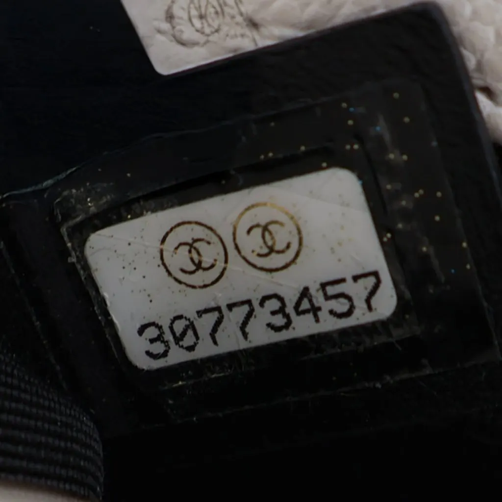 Chanel Small Quilted Caviar My Everything Flap White Leather Very good - Model View