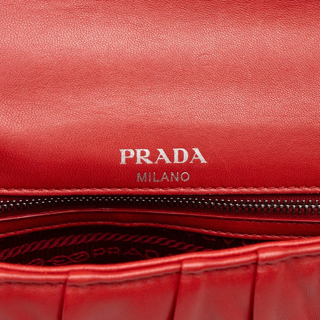 Prada Nappa Gaufre Chain Flap Red Leather Very good - Box View