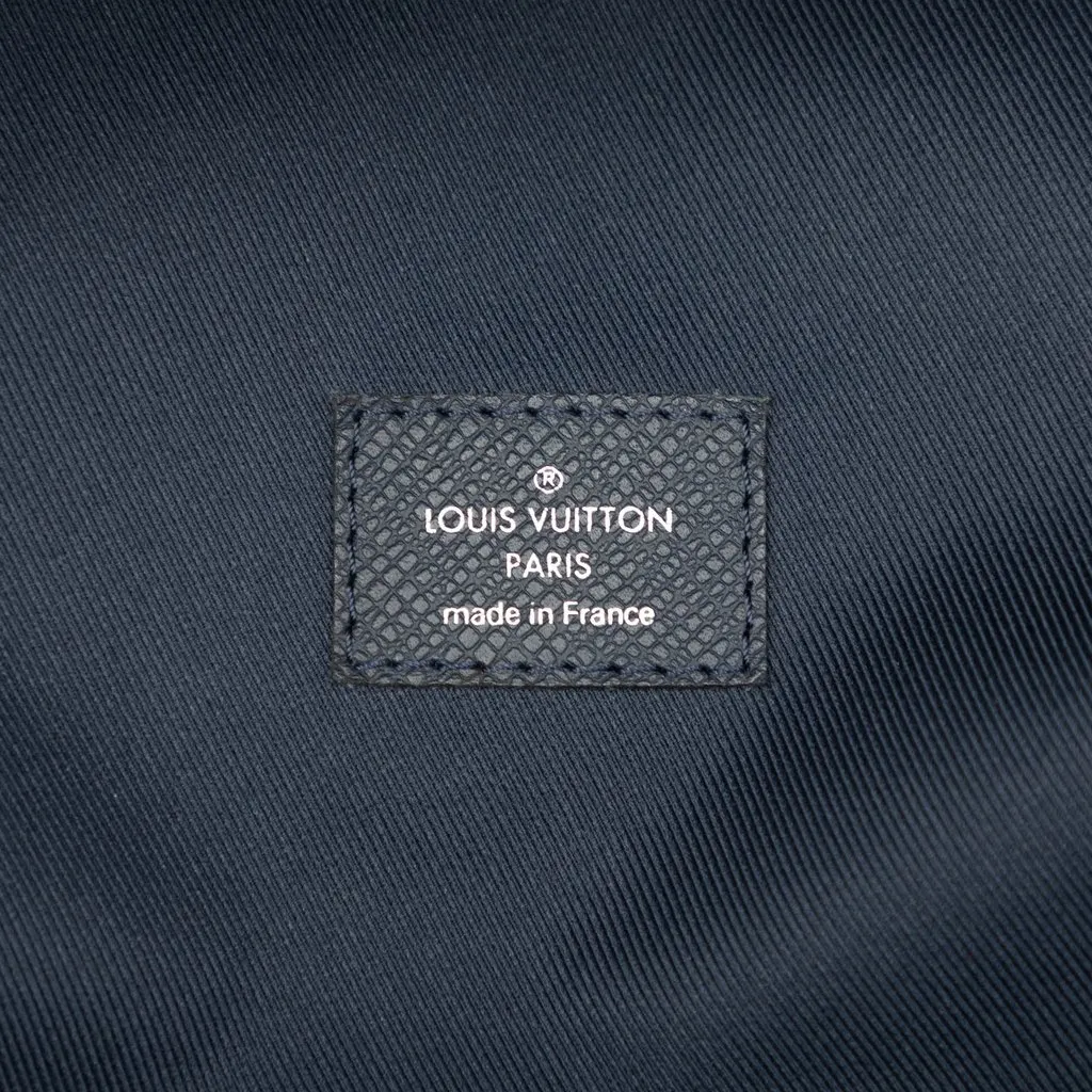 Louis Vuitton Taiga Discovery Backpack PM Blue Leather Very good - Box View
