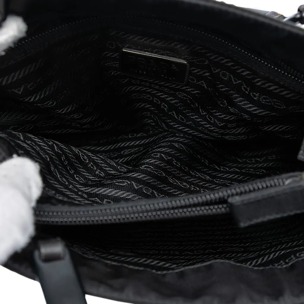 Prada Tessuto Impunto Chain Tote Black Very good - Model View
