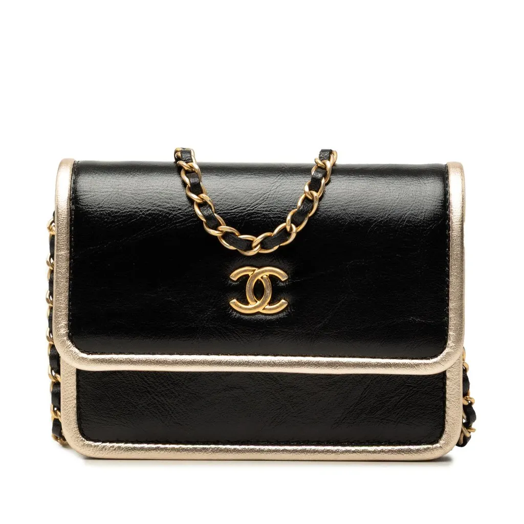 Chanel CC Metallic Calfskin Clutch With Chain Black Leather Very good - Front View