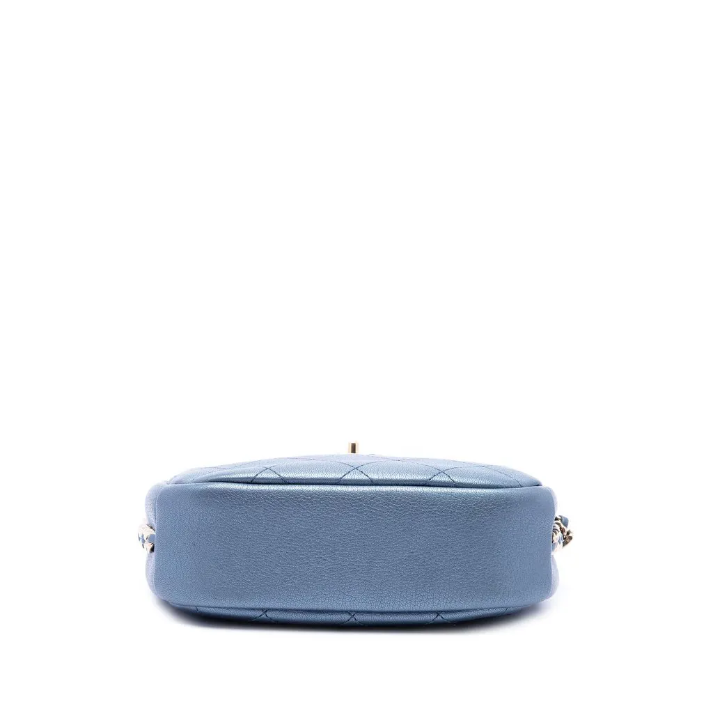 Chanel Small Quilted Metallic Goatskin Casual Trip Camera Bag Blue Leather Very good - Inside View