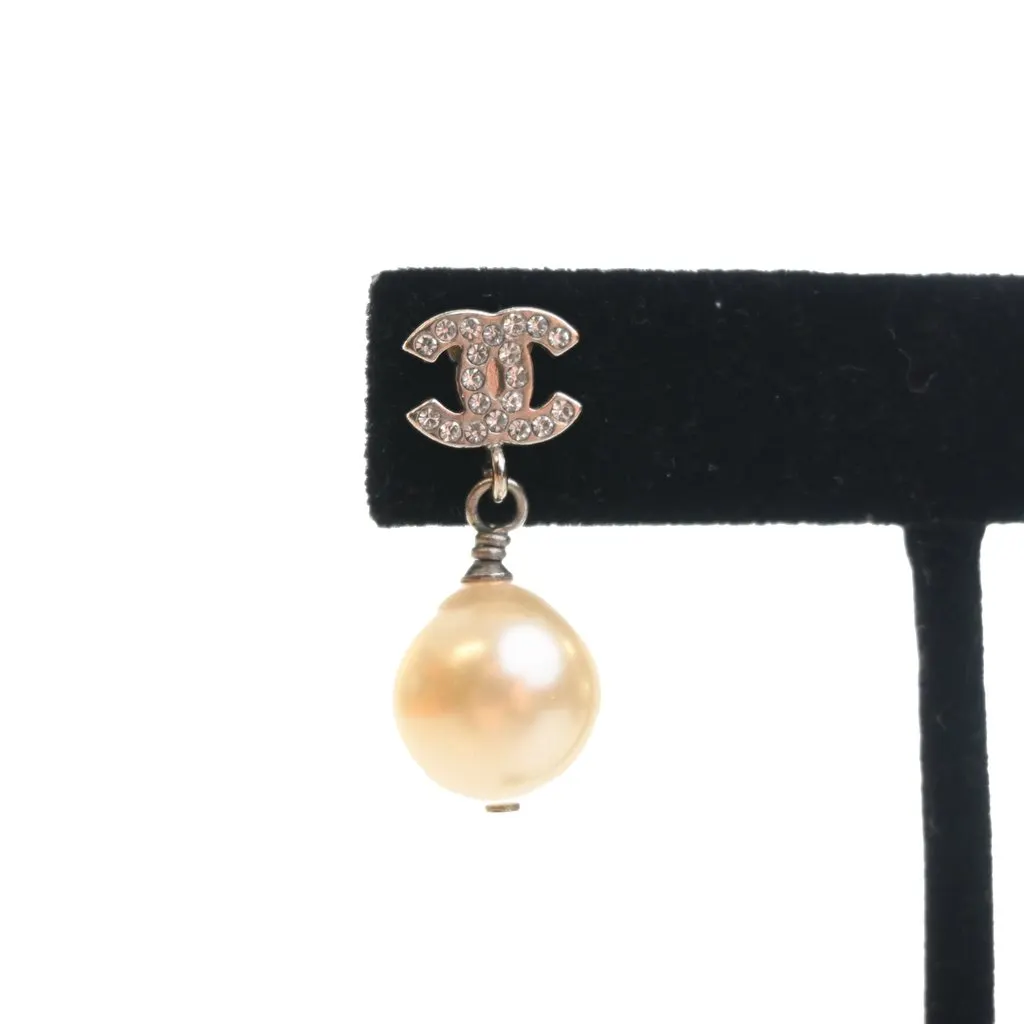 Chanel CC Brass Strass and Faux Pearl Drop Push Back Earrings Silver Metal Very good - Box View