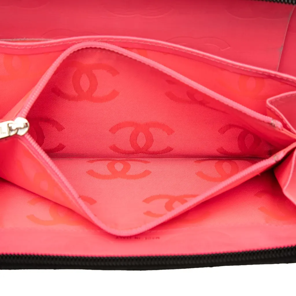 Chanel Quilted Lambskin Cambon Ligne Zippy Organizer Wallet Black Leather Very good - Model View