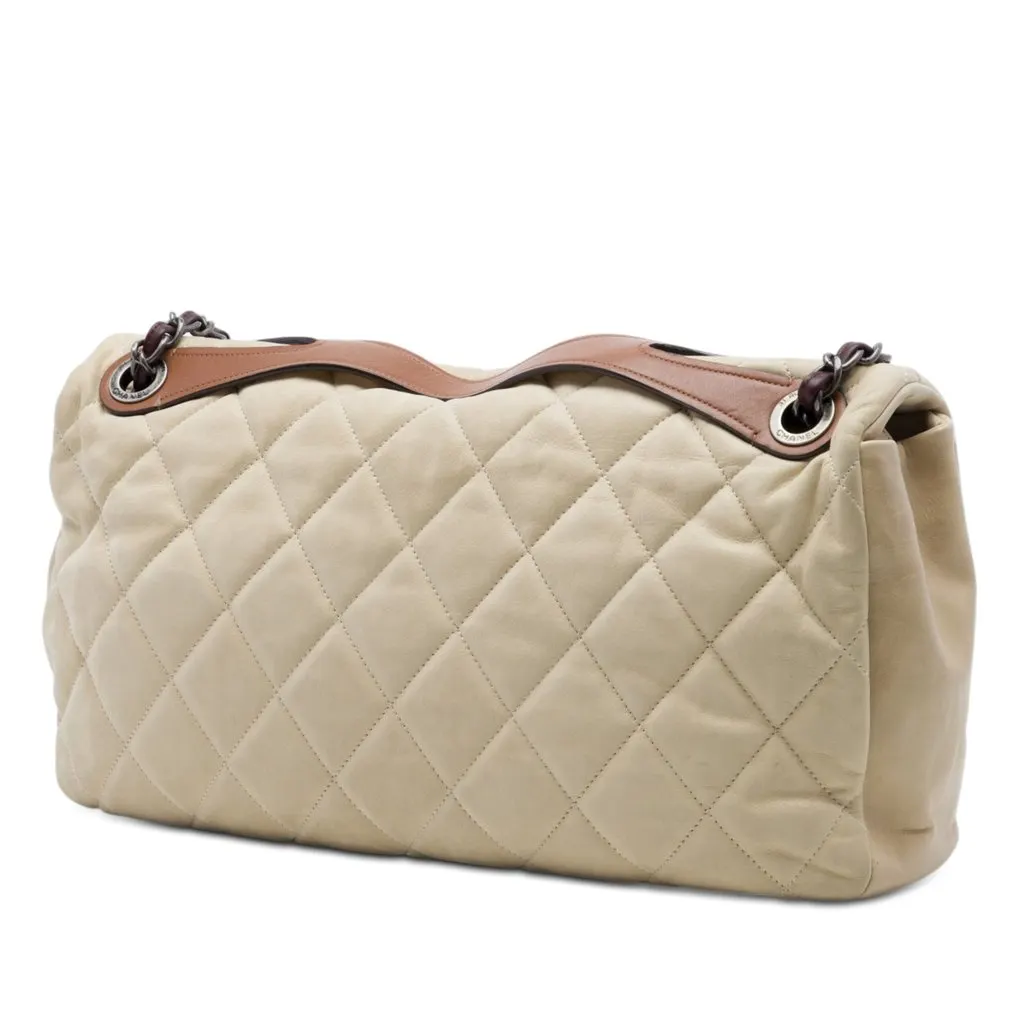 Chanel Jumbo Iridescent Calfskin In The Mix Flap Beige Leather Very good - Back View